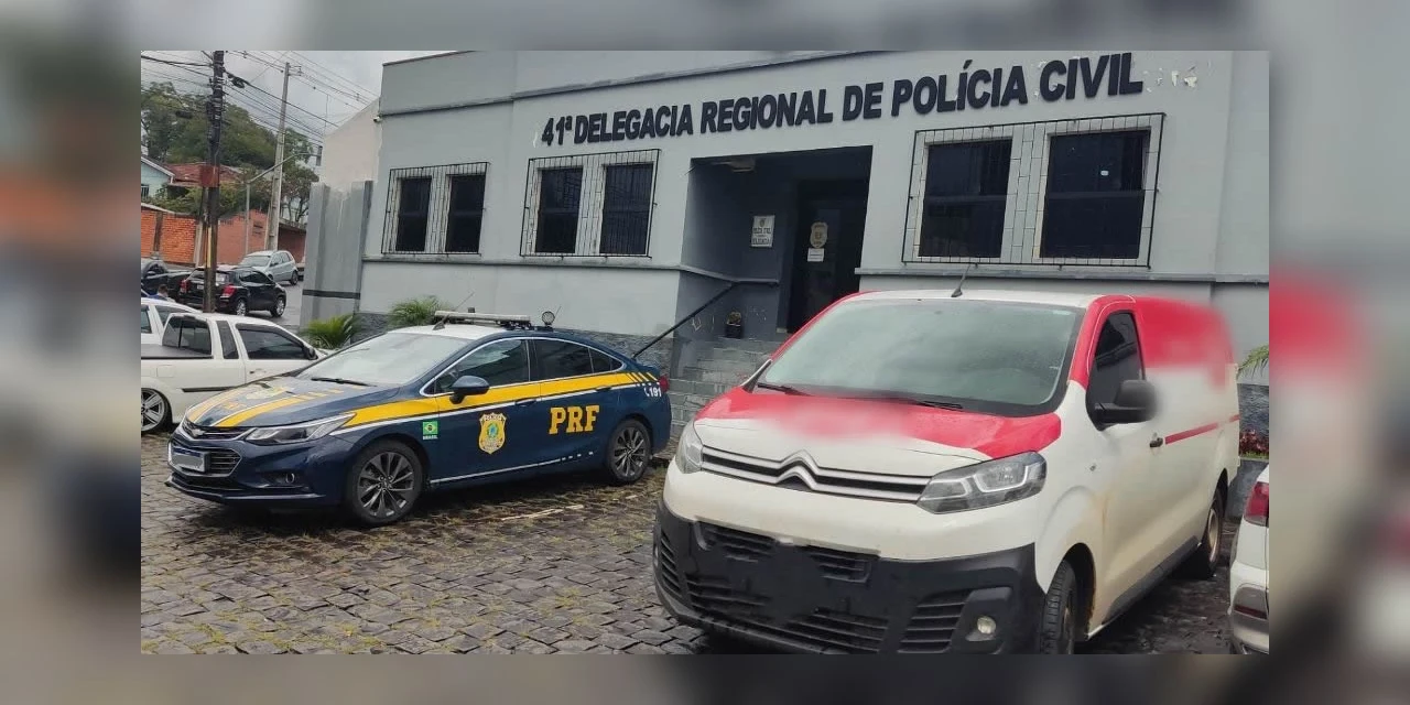 PRF prende condutor por crime de furto, em Irati