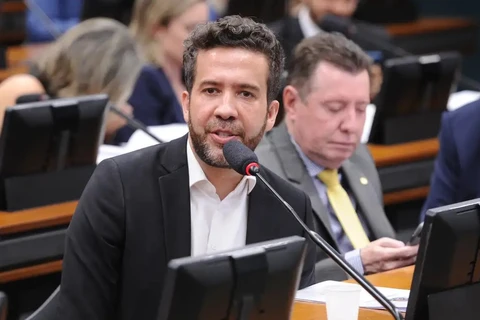 Fux autoriza quebra de sigilos bancário e fiscal de deputado Janones