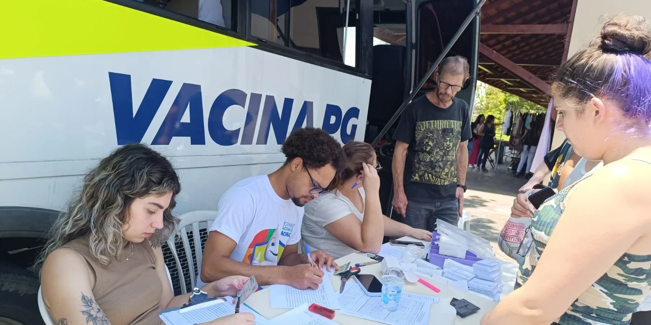 Ônibus da Vacina vai atender a população neste sábado (24)