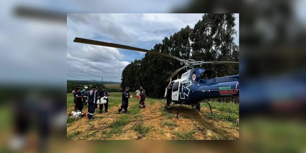 Equipes do Aeromédico e Bravo do Samu salvam homem após acidente com árvore em Imbituva