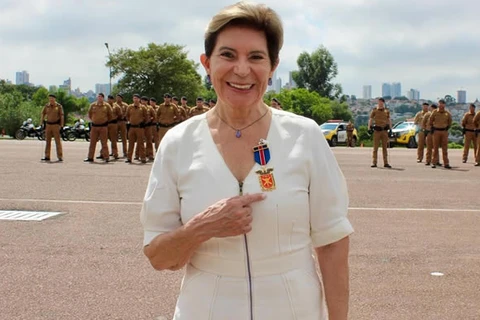 Prefeita Elizabeth recebe Medalha Heróis dos Campos Gerais