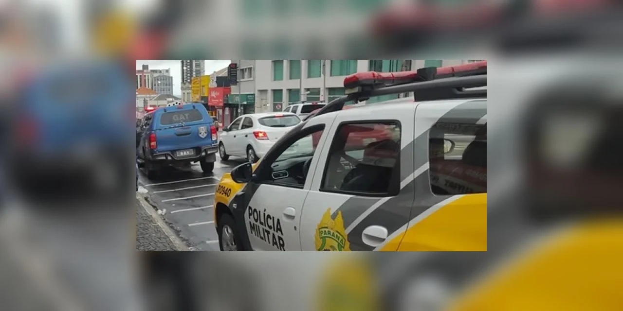 Mulher é detida por populares, após roubo em loja no centro de PG