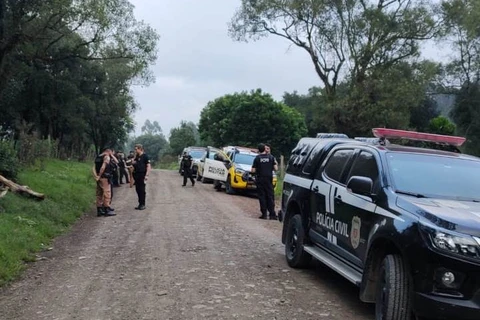 Operação policial prende criminosos acusados de torturar idosos durante roubo na região