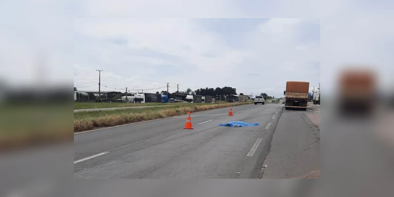 Adolescente morre atropelado por caminhão ao atravessar rodovia na Boa Vista, em PG