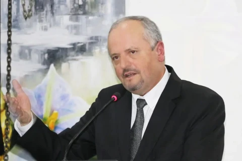 Por motivos de saúde; prefeito de Castro será afastado do cargo por 120 dias