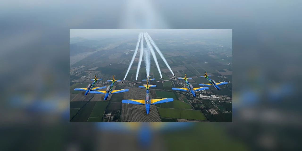 Esquadrilha da Fumaça se apresenta no Centro de Eventos no sábado (20)