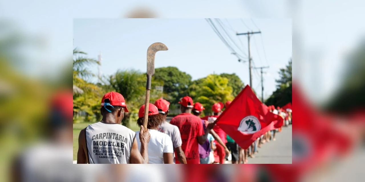 Projeto de lei prevê multa de 135 mil para invasores de terras no Paraná