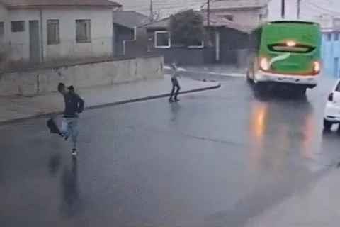 Vídeo mostra tentativa de assassinato em Carambei; suspeito foi preso