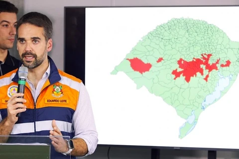 Governador projeta desastre pior do que em 2023 e alerta população do RS