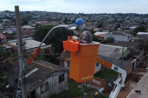 Prefeitura conclui substituição de lâmpadas convencionais por LED no Ouro Verde