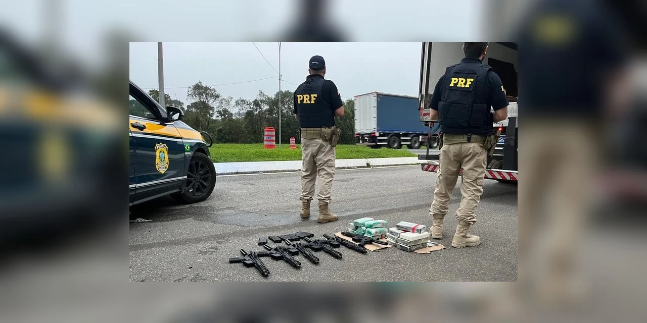 PRF apreende fuzis e cocaína na região metropolitana de Curitiba (PR)