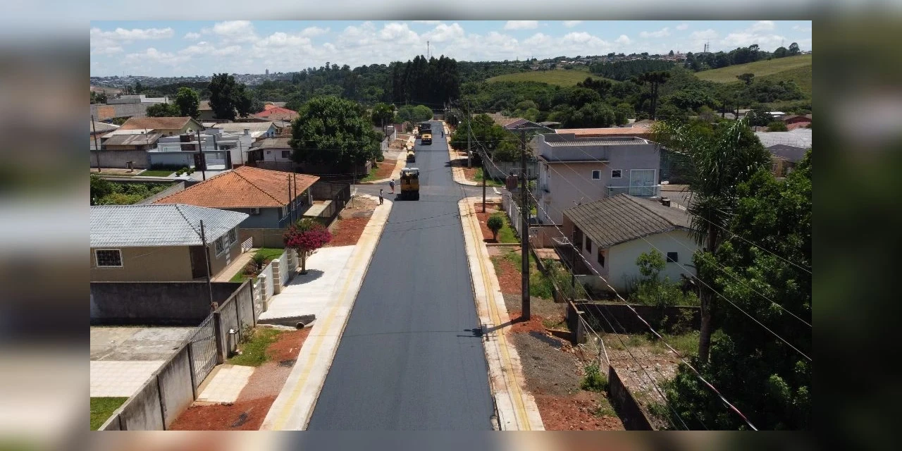 Prefeitura firma contratos de pavimentação de mais 75 quilômetros de vias da cidade