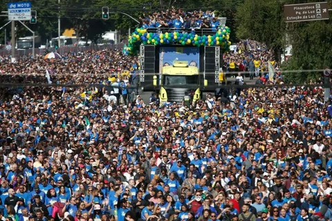 Marcha para Jesus reúne milhares de pessoas na capital paulista