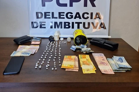 Polícia Civil prende casal em flagrante por tráfico de drogas em Imbituva