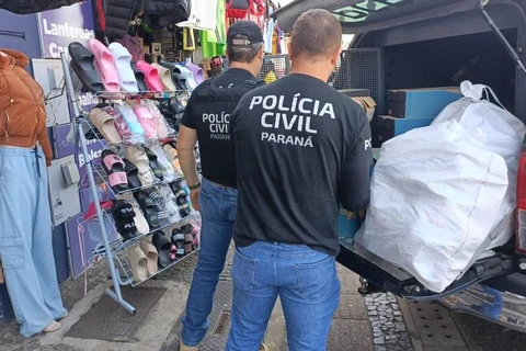 Operação policial apreende calçados falsificados em lojas no centro de PG