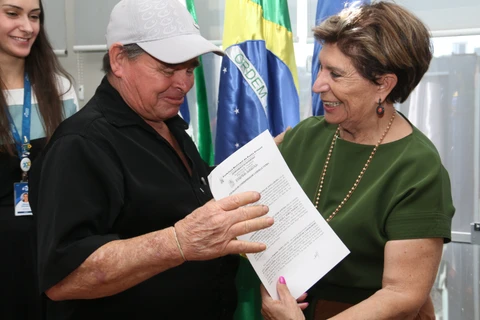 Mais famílias são contempladas pelo Programa Papel Legal, da Prefeitura