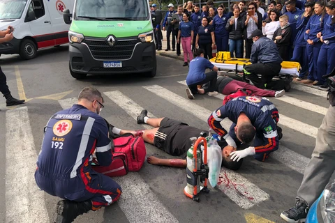 Programa ‘Samu Escola’ realiza simulação de acidente no Colégio Becker e Silva