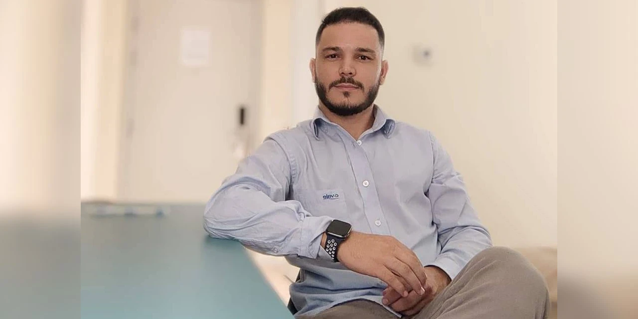 Suspeito de matar a mulher a facadas morre após bater carro contra caminhão em Tibagi