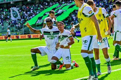 América venceu o Operário por 2 a 0, neste sábado