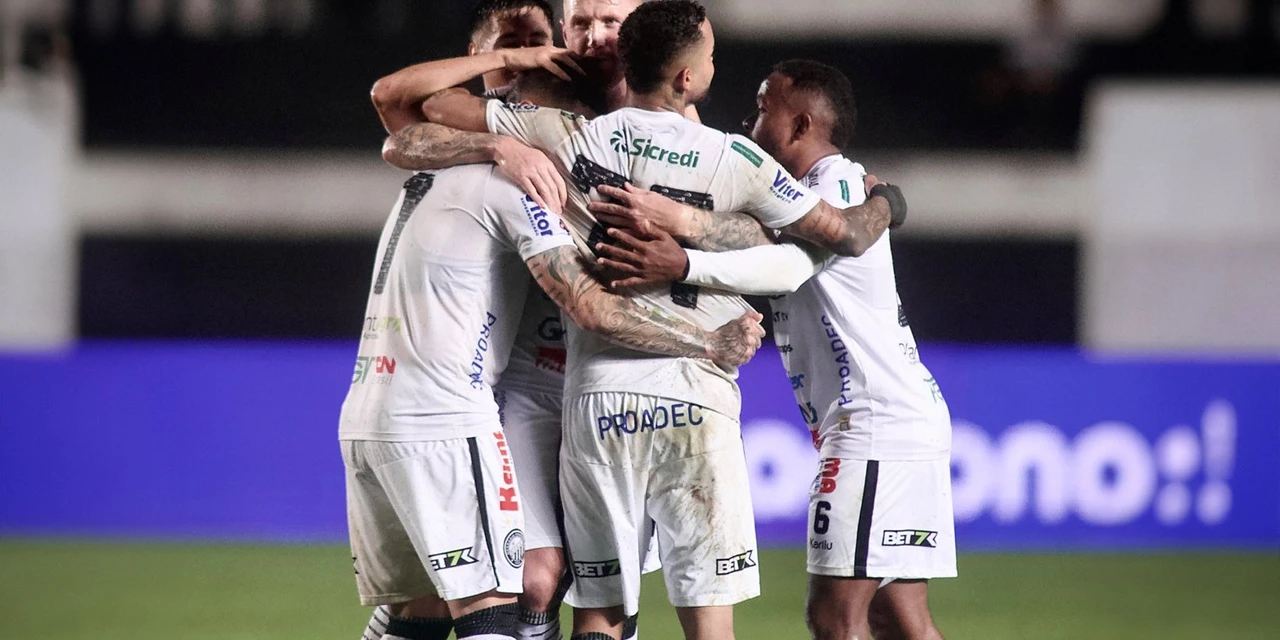 Operário vence o Goiás por 2 a 0 e volta ao G4 da Série B