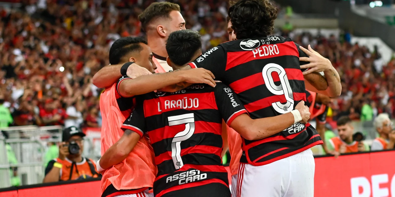 Flamengo vence o Palmeiras e larga na frente nas oitavas da Copa do Brasil