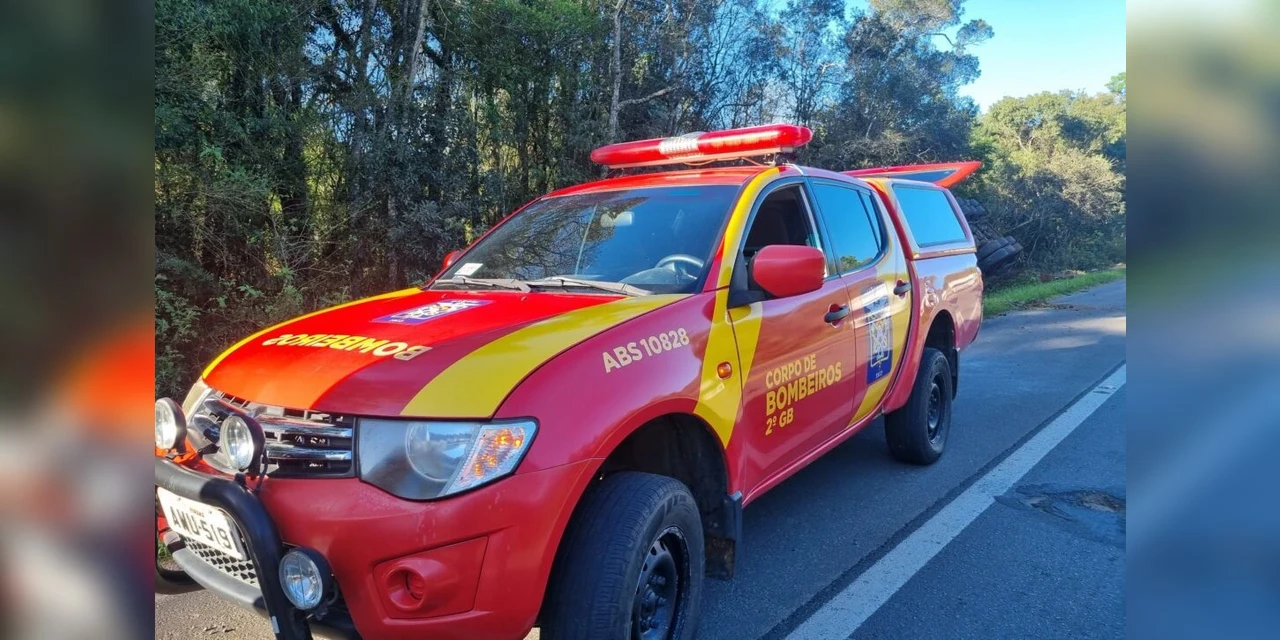 Grave acidente é registrado entre carreta e motocicleta na PR-151