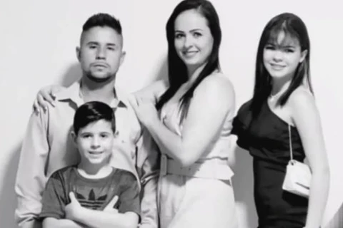 Família com 4 pessoas é encontrada morta dentro de apartamento