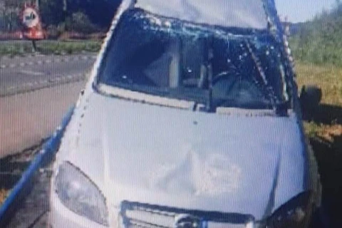 Jovem, de 19 anos fica ferida após colisão na PR-151, em Castro