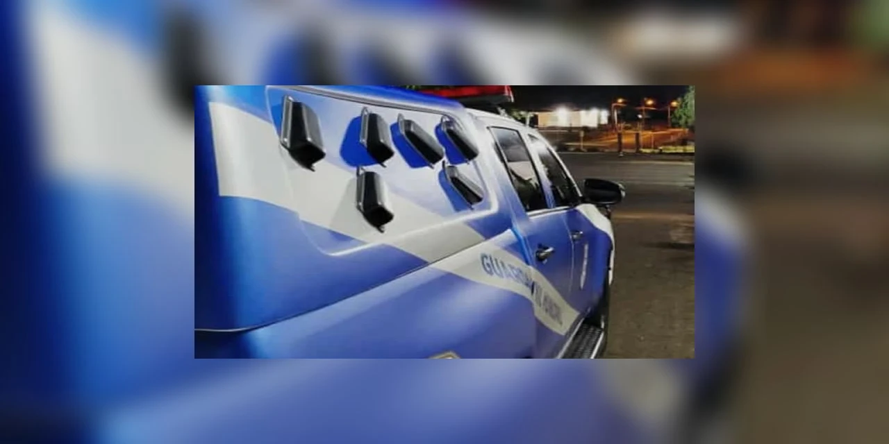 Homem arromba porta da casa da companheira para agredi-la, mas acaba preso pela GCM