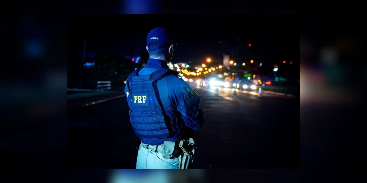 Duas adolescentes são apreendidas pela PRF após acompanharem homens que conheceram em festa no Paraná