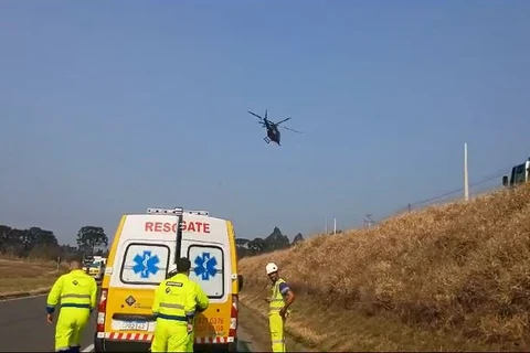 Colisão entre motocicleta e automóvel deixa um morto e uma criança gravemente ferida em Imbituva