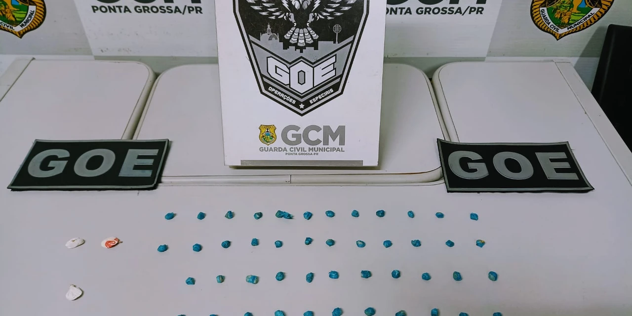 GCM prende homem com 46 pedras de crack no Jardim Amália