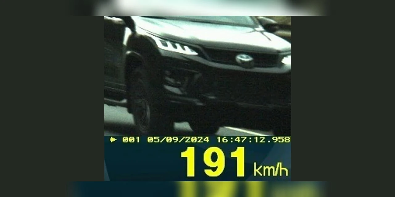 PRF flagra SUV a quase 200 km/h na BR-376, em Tibagi