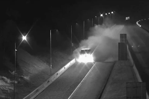 Caminhão carregado com 37 toneladas de soja perde o freio e usa área de escape em Morretes