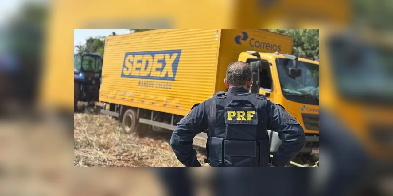 Caminhão dos Correios é apreendido com quase duas toneladas de maconha