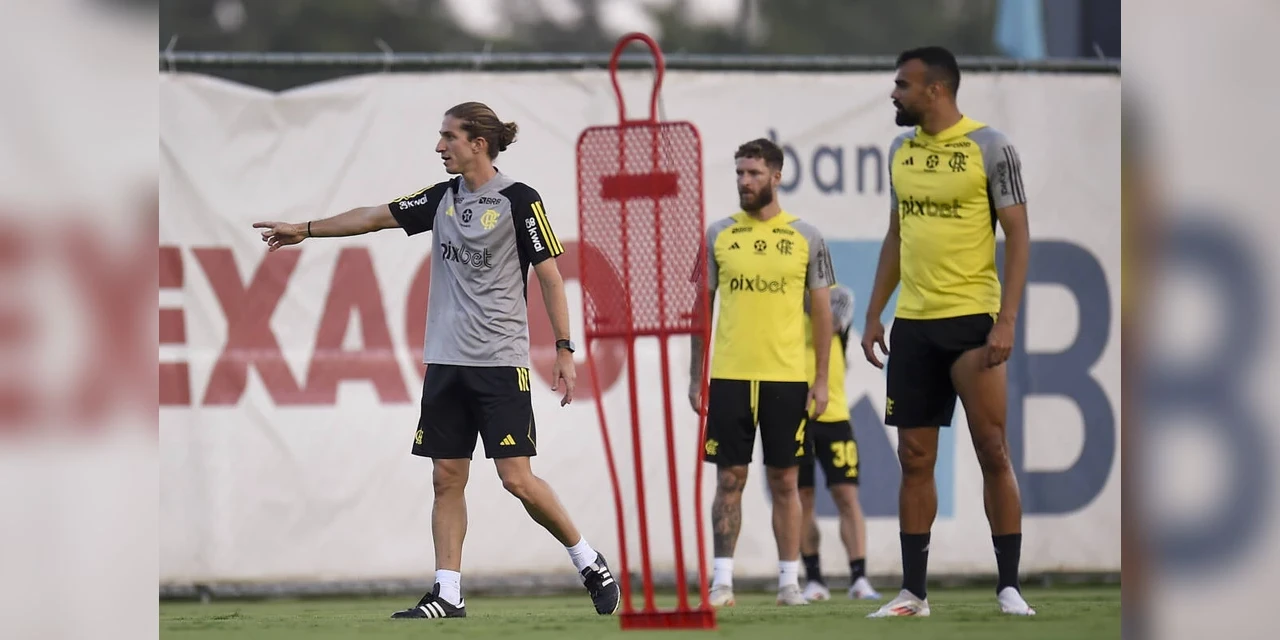Filipe Luís assume interinamente a equipe profissional do Flamengo