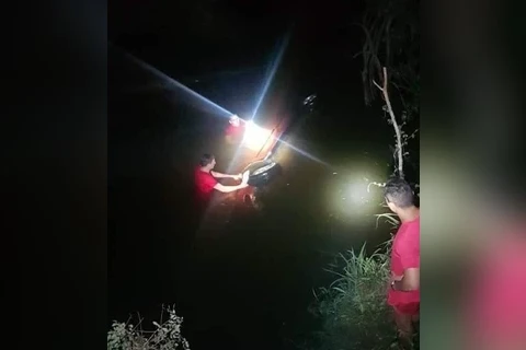 Três pessoas morrem após carro cair em rio no interior de Prudentópolis