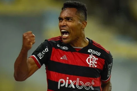 Flamengo vence Corinthians e sai na frente na semifinal da Copa do Brasil