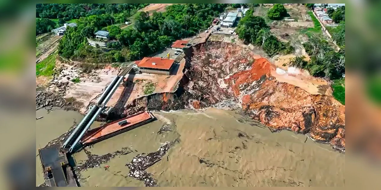 Porto em Manacapuru, no Amazonas, desaba em meio a obras