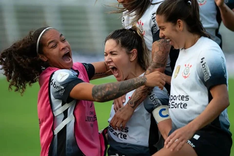 Corinthians derrota Boca e chega à final da Libertadores Feminina
