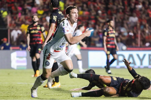 Operário vence o Sport jogando em Recife e se aproxima do G4