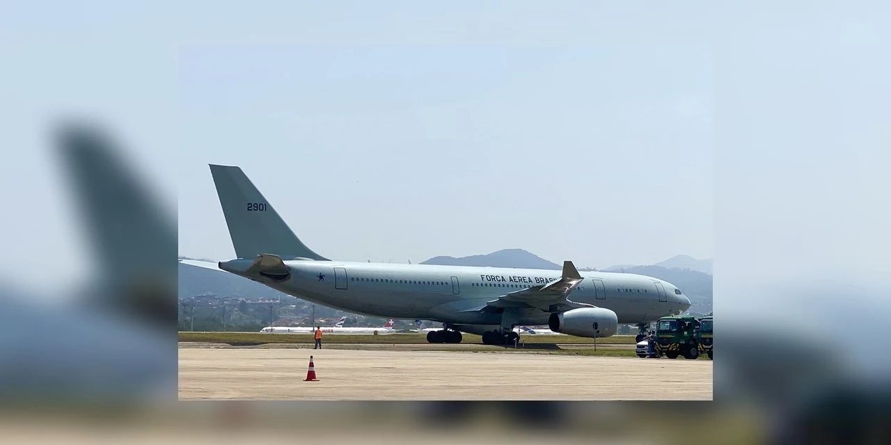 Sexto voo de repatriação do Líbano chega ao Brasil com 212 passageiros