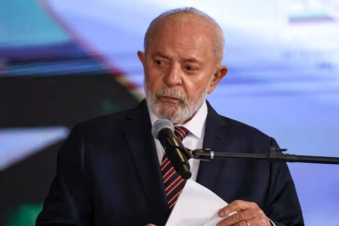 Lula cancela ida ao Brics na Rússia após sofrer acidente doméstico