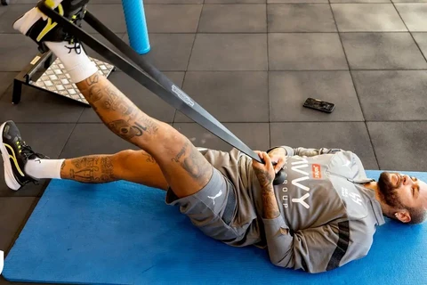 Neymar volta a treinar pelo Al-Hilal