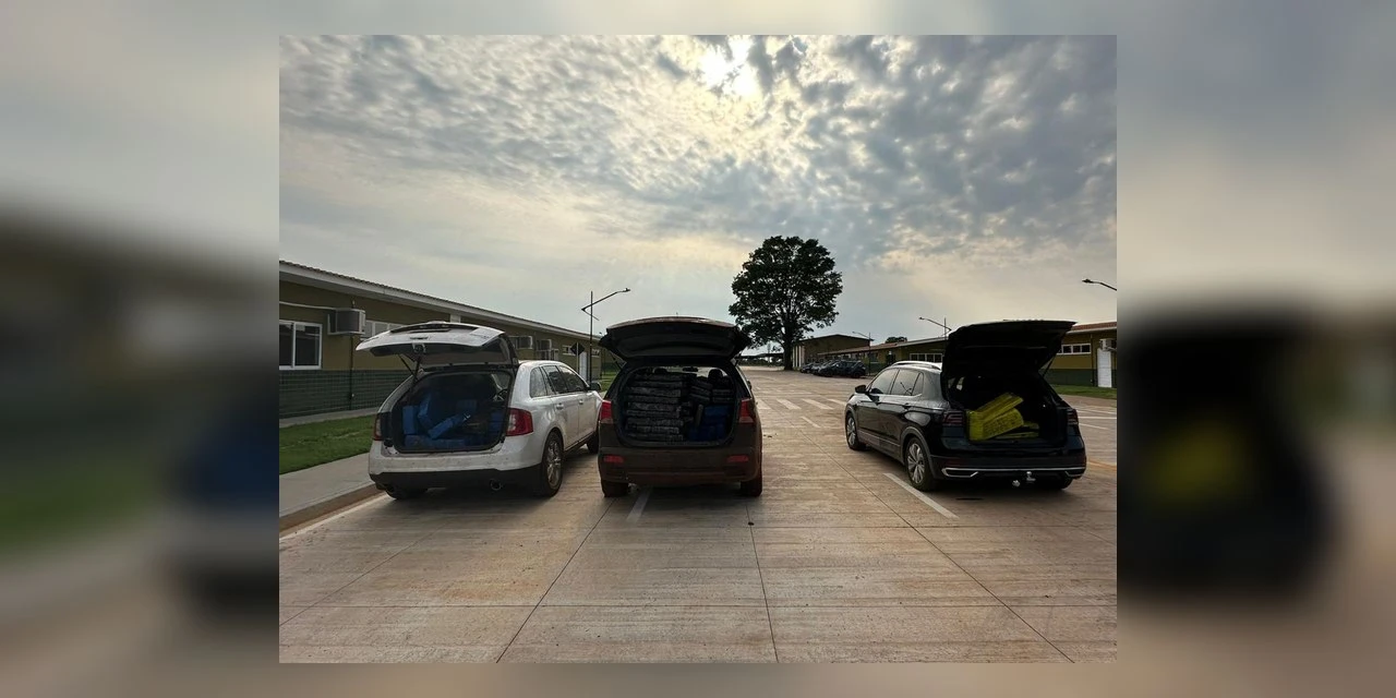 PF e BPFRON apreendem 633 kg de maconha e recuperam veículo roubado