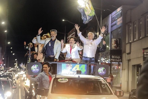 Elizabeth Schmidt é reeleita com mais de 96 mil votos