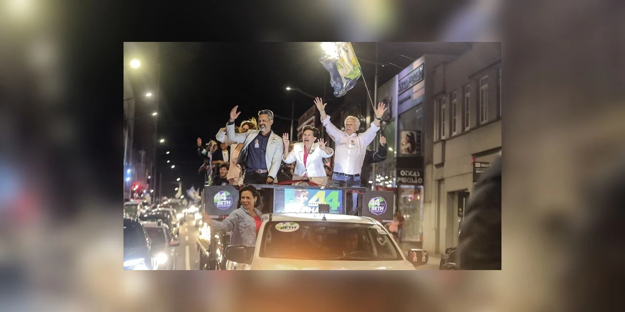 Elizabeth Schmidt é reeleita com mais de 96 mil votos