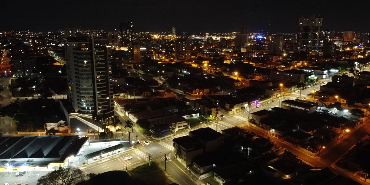 Prefeitura de Ponta Grossa já trocou mais de 10,8 mil lâmpadas convencionais por LED