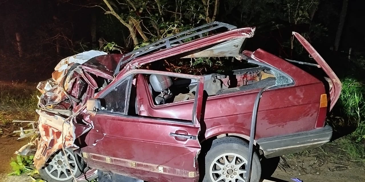 Colisão frontal deixa uma pessoa em óbito e outra com ferimentos, em Sengés