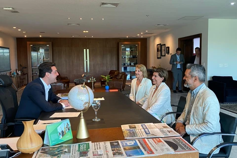 Prefeita e governador discutem demandas e investimentos para PG